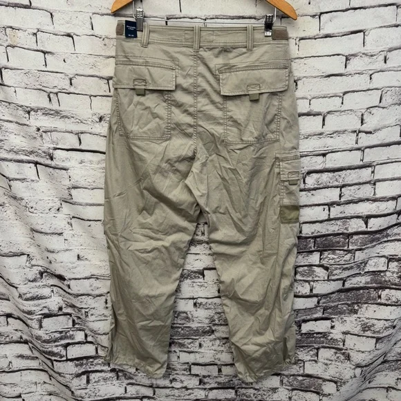 Abercrombie & Fitch Cargo Parachute Pants SZ 32 NEW - Picture 2 of 5